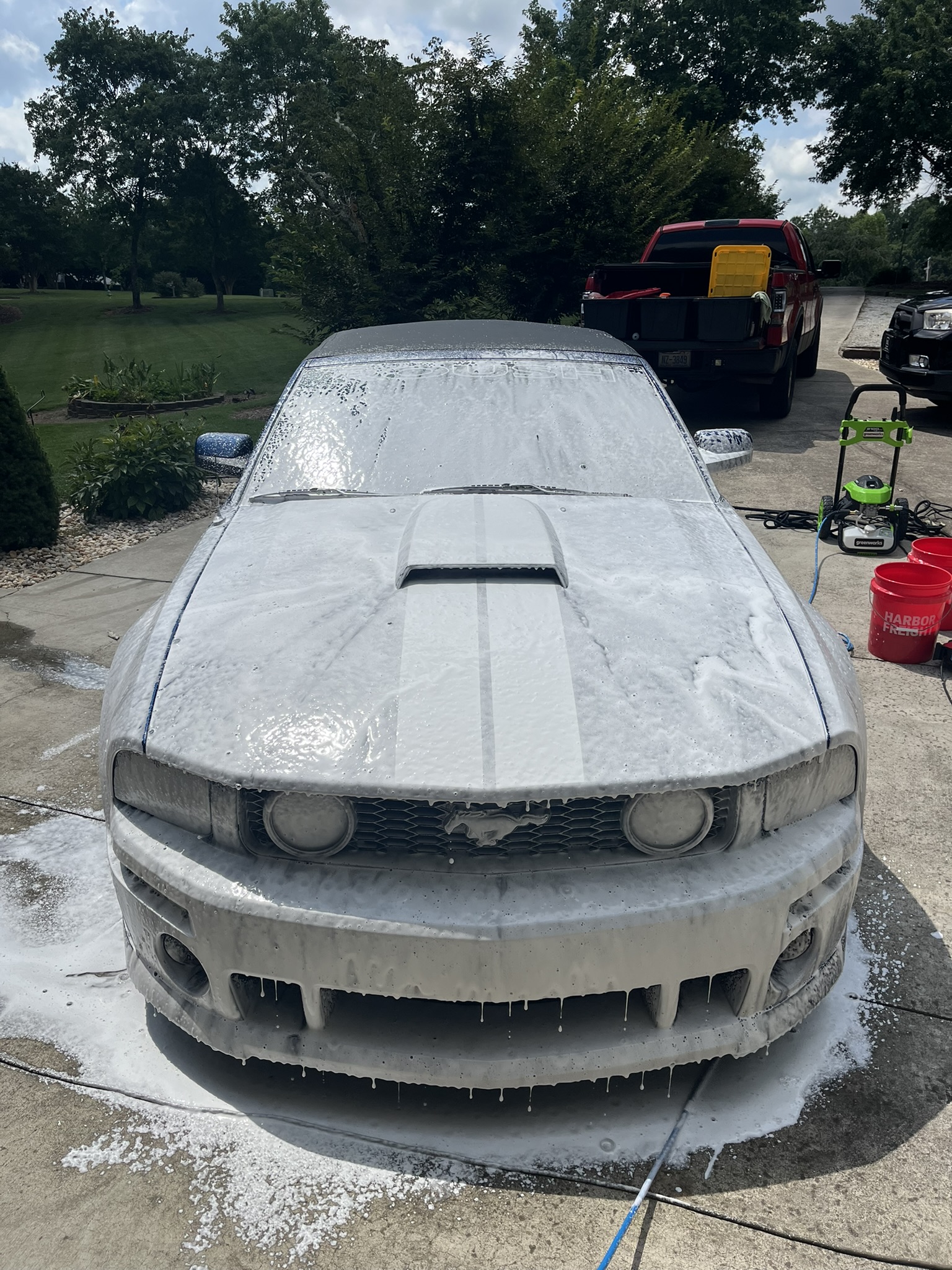 Mustang Foam Bath